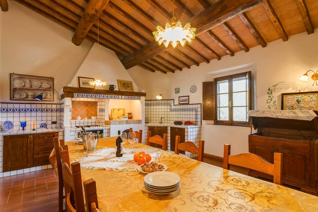 Lorenzo Village Tuscany Olivers Travls4