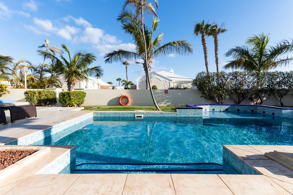 Villa Alonza Lanzarote Olivers Travels2