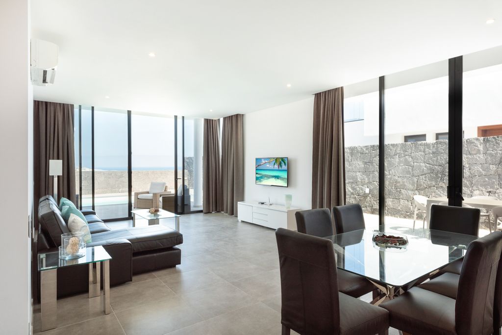 Villa Bernialiss Lanzarote Olivers Travels04