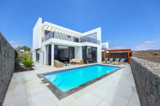 Villa Bernialiss Lanzarote Olivers Travels01