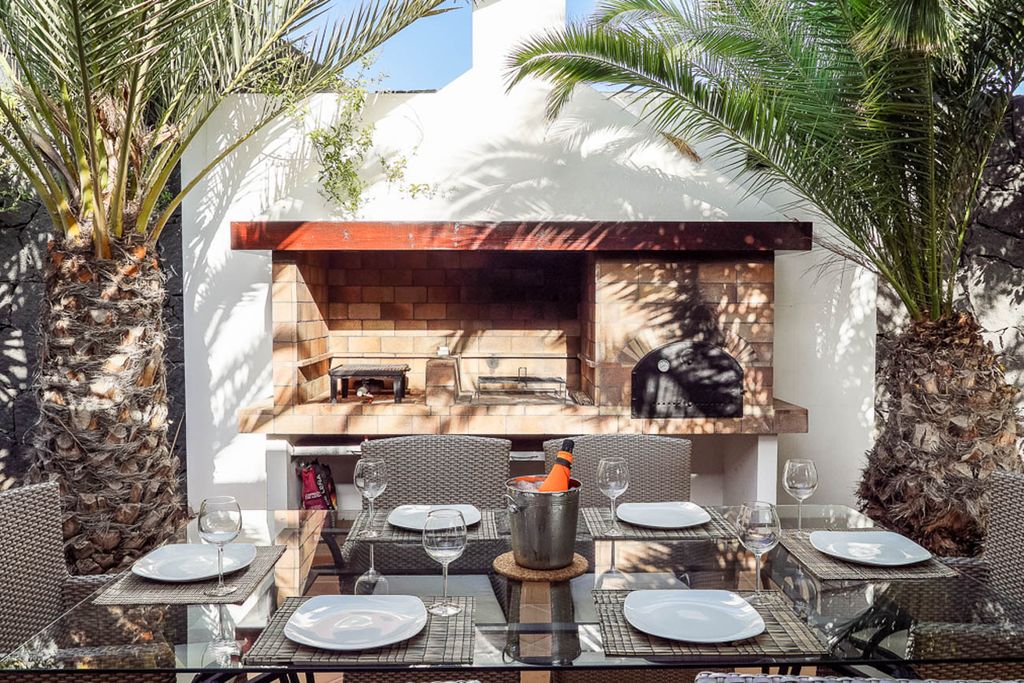 Villa Las Palmeras Lanzarote Spain Olivers Travels 5