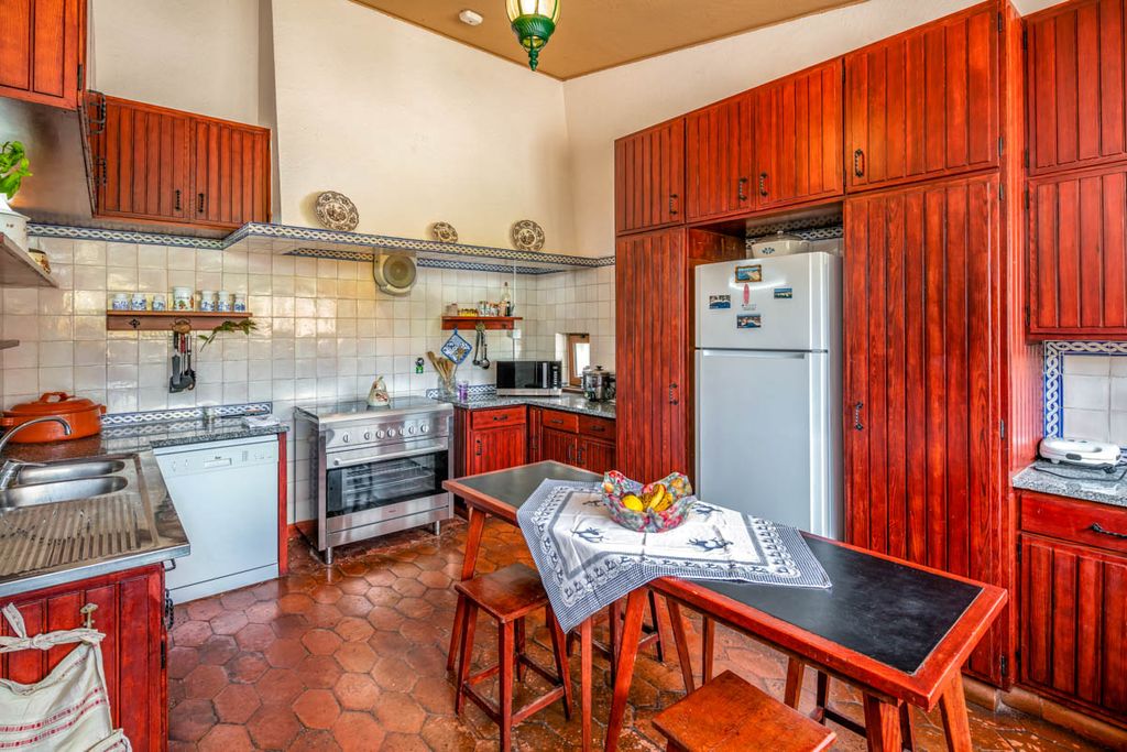 Quinta Jordia Carvoeiro Olivers Travels 4