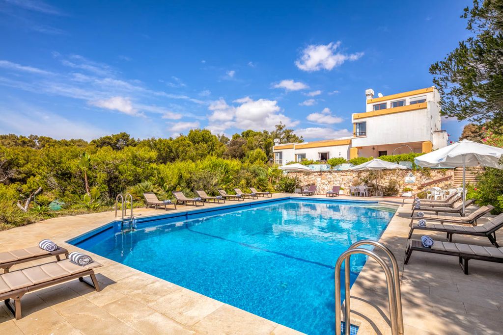 Quinta Jordia Carvoeiro Olivers Travels 1