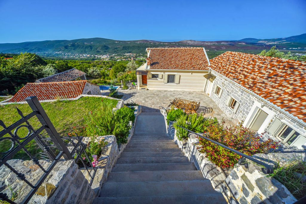 Villa Kotop Montenegro Olivers Travels 1