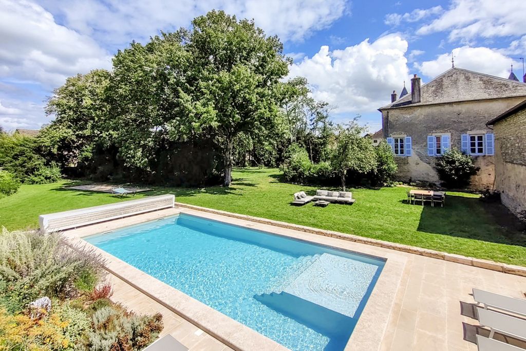 Manoir Mi Chemin Burgundy France OliversTravels 2