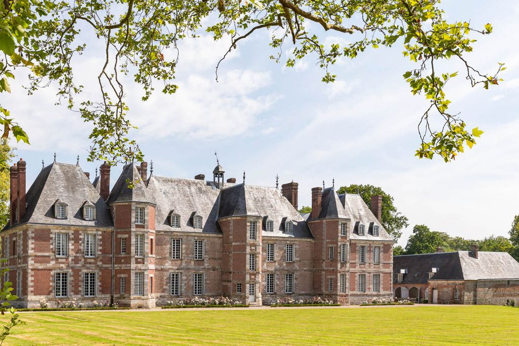 Chateau Trois Tours Normandy Francee Olivers Travels 2