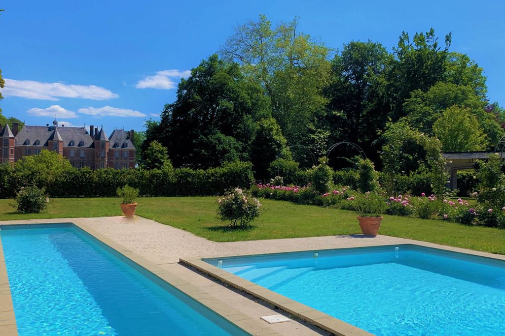 Chateau Trois Tours Normandy Francee Olivers Travels 3