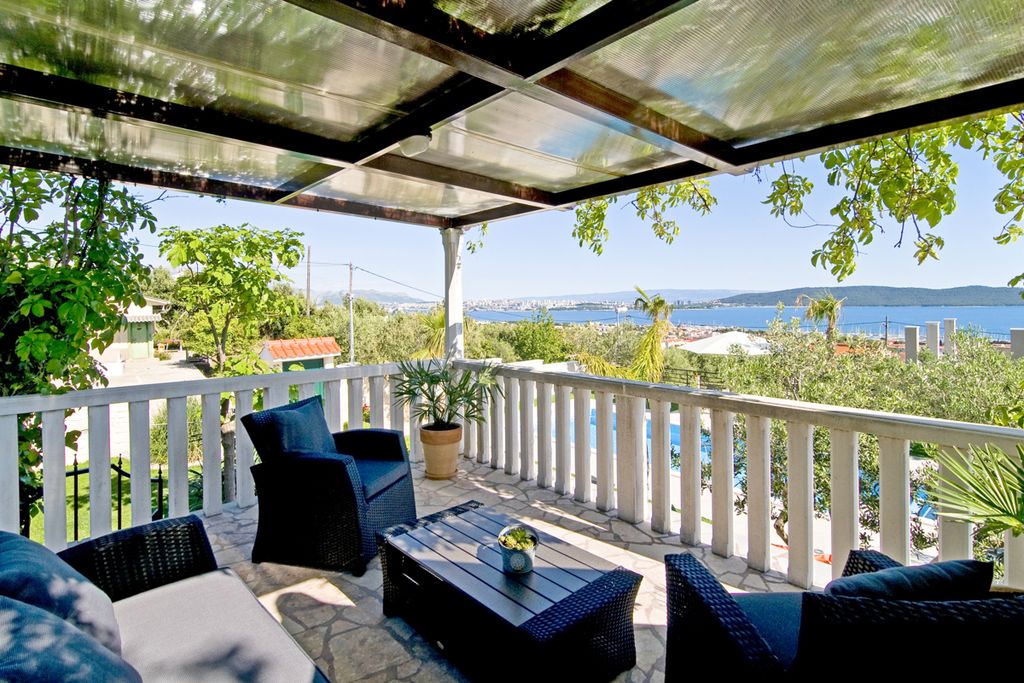 Villa Duscha Dalmatia Olivers Travels1  5  01