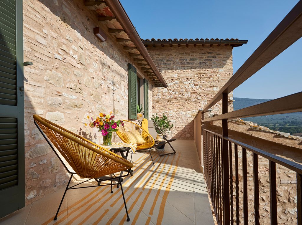 La Camerata Umbria Olivers Travels 0