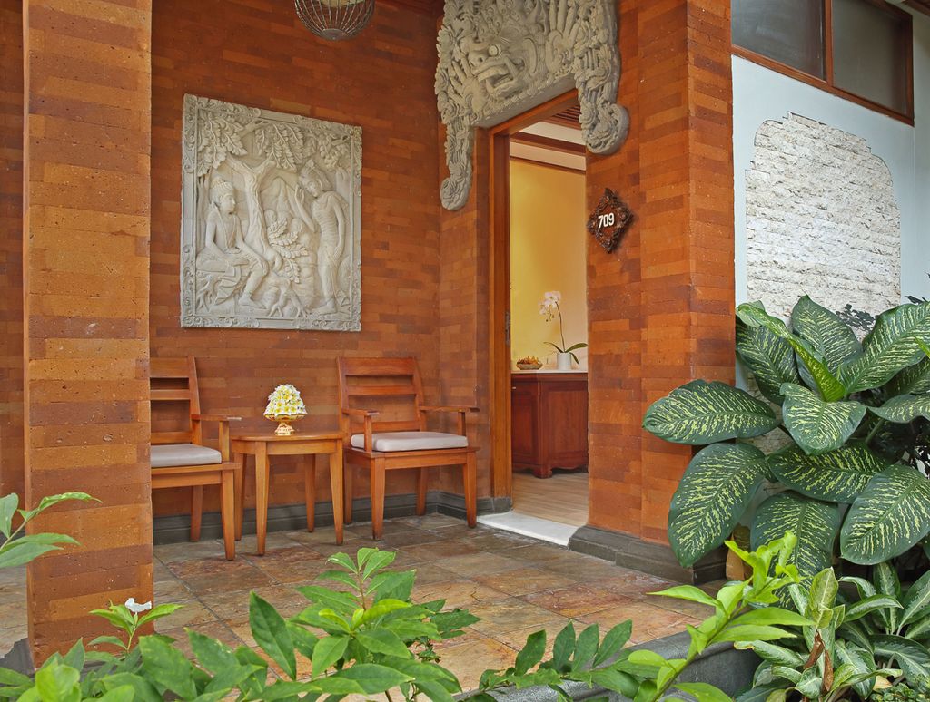 Mandira Deluxe Cottage Olivers Travels 3