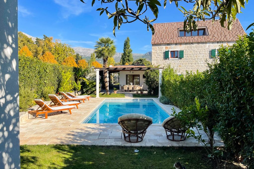 Villa Luba Dalmatia Coast Croatia OliversTravels 1